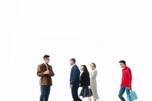 合约截图流转七站档案封面，红色纸页与时间戳依次叠放